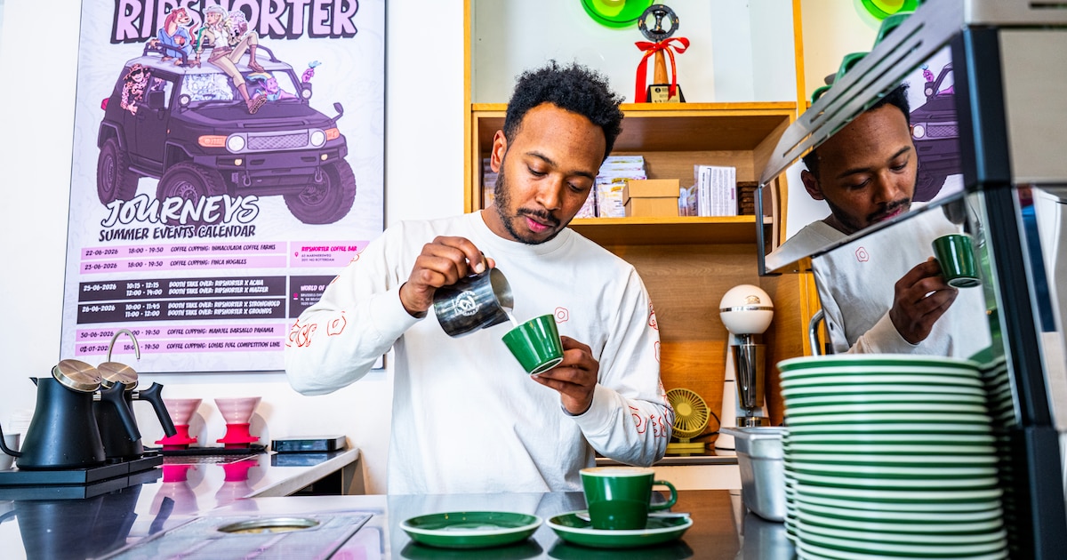 De beste koffie van Nederland wordt gemaakt in Rotterdam, maar drinken doe je ’m niet voor niets