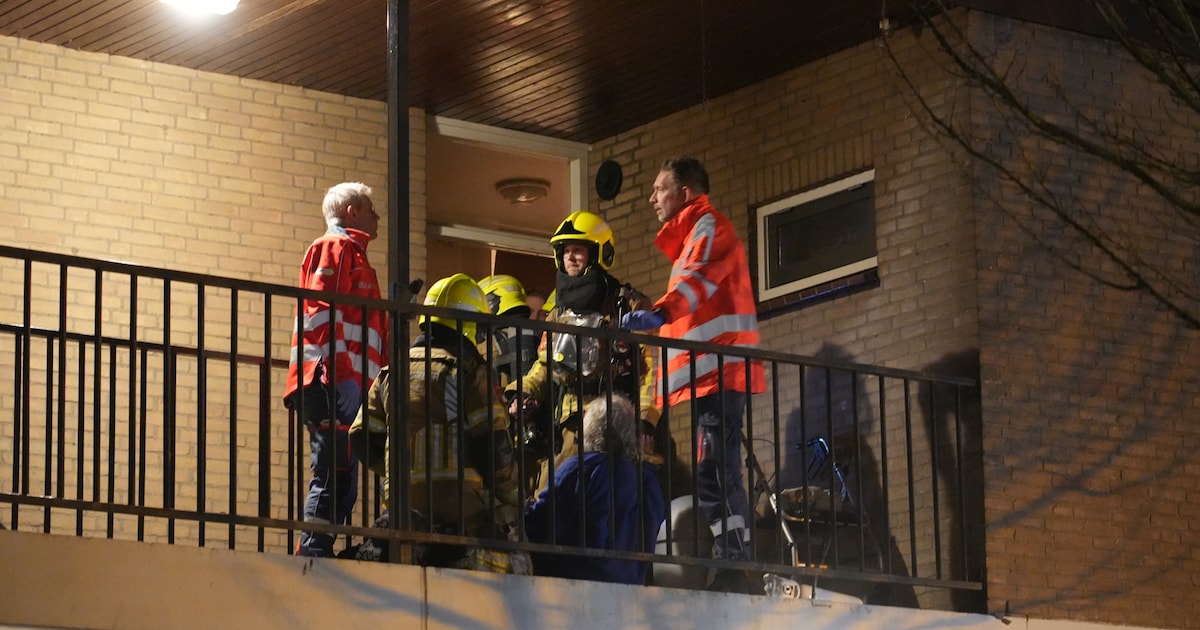 Brand in woning in Oosterhout: bewoner naar het ziekenhuis gebracht