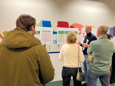 Driehonderd buren bij bijeenkomst over fors azc in Eindhoven: ‘Hoe kunnen we bijdragen?’