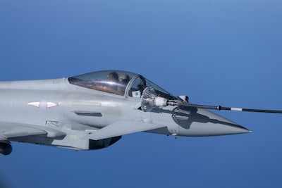 Gevechtsvliegtuigen oefenen laag boven Gilze en Rijen: omwonenden kunnen hinder horen