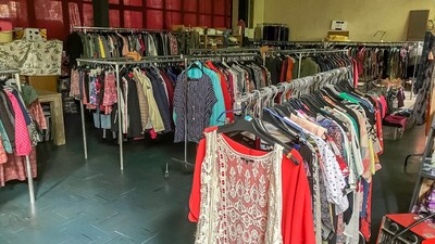 Nieuwe winkel, commerciële huur en geen containers meer: Caritas Uden moet het nu op een andere mani