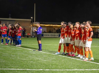Acht goals, vijf gemiste strafschoppen en dan valt het licht uit: zo verliep de krankzinnige bekerav