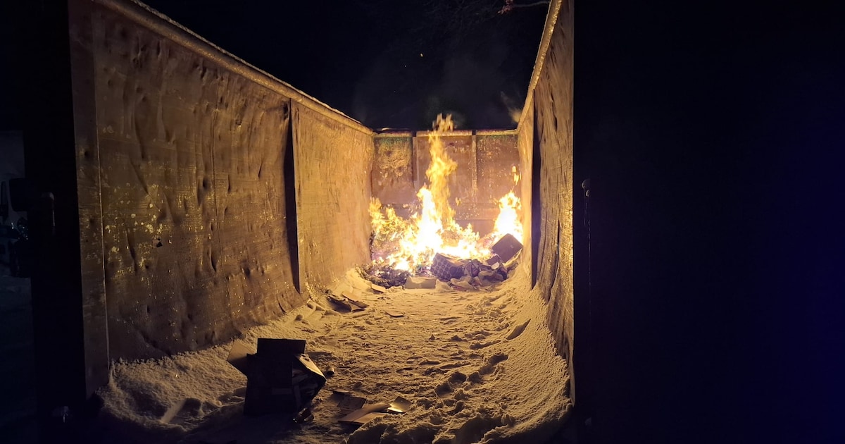 Brand in container aan Oranje Nassaulaan in Wolvega