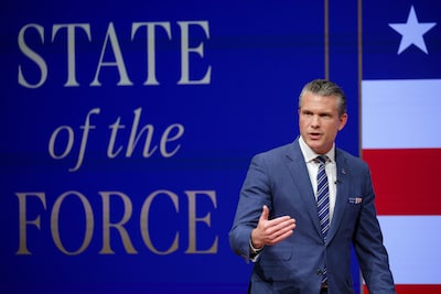 Hegseth wil militair live laten executeren en laat alle 30-plussers op testosteron testen: ‘Hij wil af van alle softies’