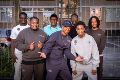 Rotterdamse twintigers bieden buurtkinderen nieuwe kansen: van muzieklessen tot sporttrainingen