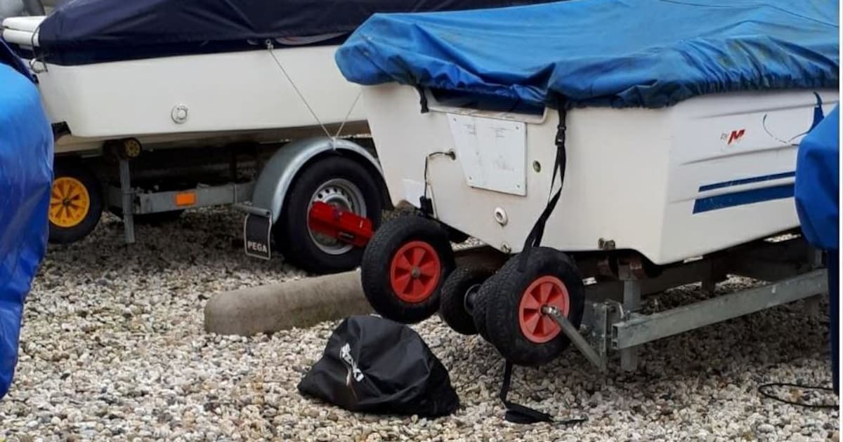 Dieven stelen buitenboordmotoren uit jachthaven Strijensas