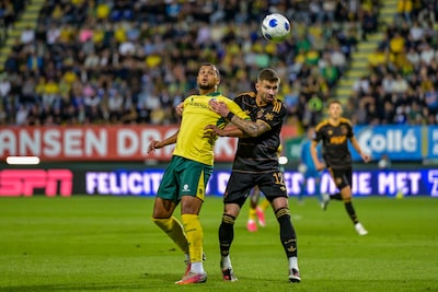 Ajax krijgt eerste kansen in Sittard, twee basisdebutanten én verrassende naam in de aanval