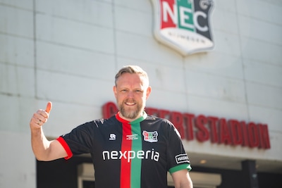 Vandaag met het gezin naar Cyprus, morgen terugvliegen voor NEC: ‘Mijn vrouw weet hoe gek ik ben van