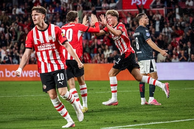 PSV draait het voor rust al om tegen Sparta, Sano knalt fraai raak