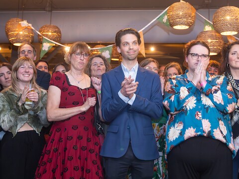 Falco Van Hassel (m) net nadat de exitpoll bekend is gemaakt. 