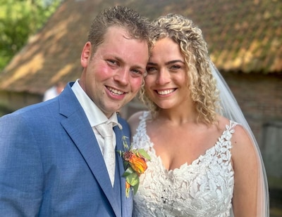 Janneke uit Vasse blikt terug op overstroomde bruiloft door noodweer: ‘Feest met bizar einde’