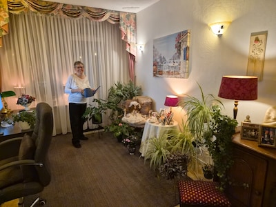 Marijke verloor tot twee keer toe haar man, haar planten bieden troost: ‘Soms praat ik tegen ze’