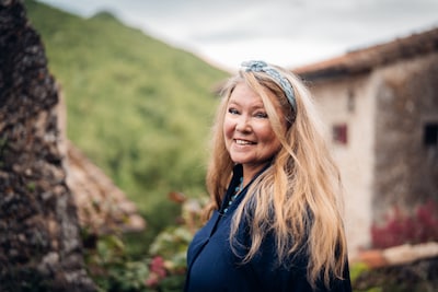 Verrassing in B&B vol liefde: negende eigenaar Mireille sluit zich aan bij liefdesavontuur