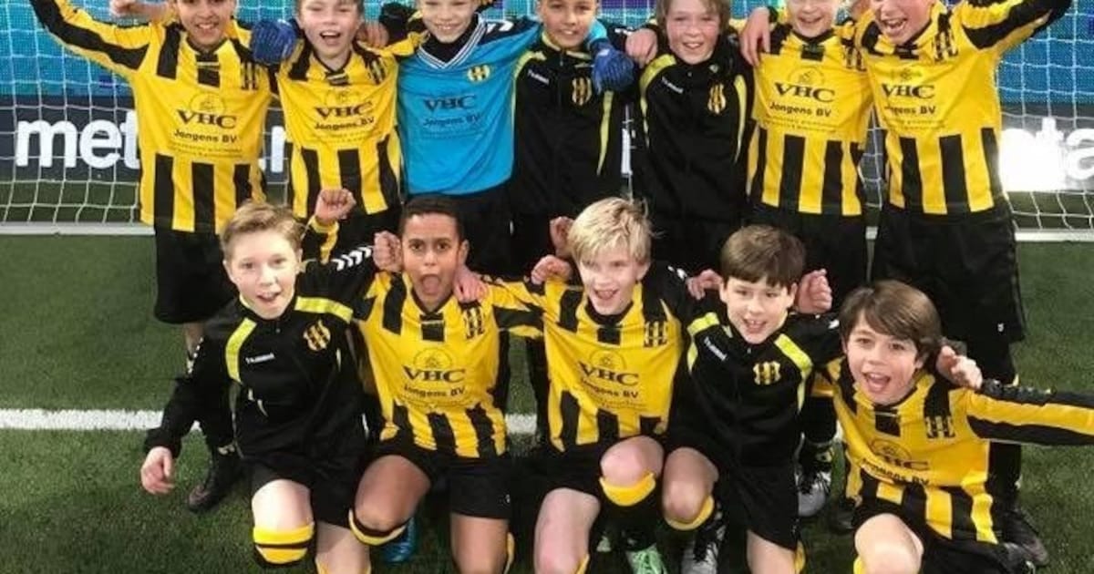 Wassim Bouziane (18) maakt Europees debuut bij AZ, begon ooit met voetballen bij OFC in Oostzaan