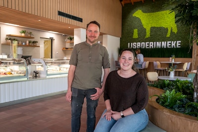 Linda (36) en Marc (33) begonnen met een loket in een tuinhuisje, nu staat er een grote ijssalon: ‘H