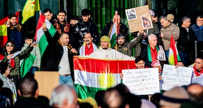 Honderden Koerden protesteren in Arnhem: ‘Wij blijven strijden’