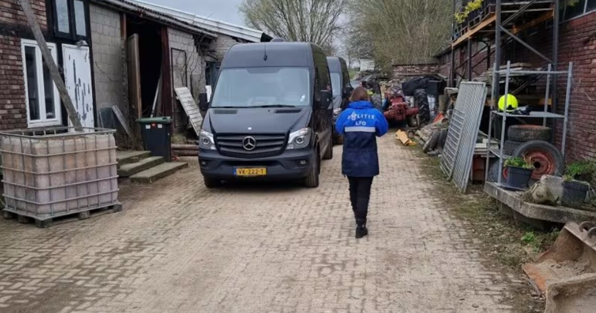 Drugslab aangetroffen in verborgen ruimte van schuur in Schimmert