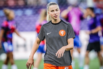 Opnieuw twijfelgevallen bij basisspeelsters Oranje: ‘Twee middenvelders hebben klachten’