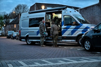 Drie zelfgemaakte explosieven gevonden in Tilburgse woning, zoon van gezin aangehouden