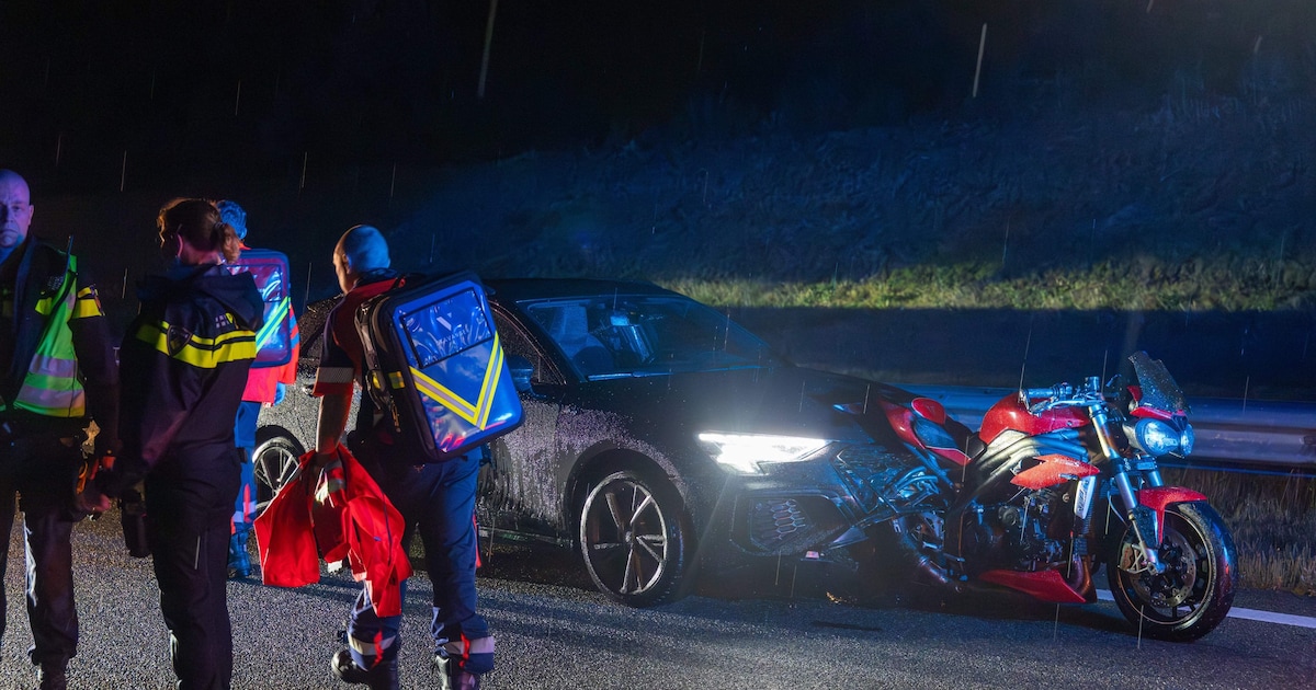 Motorrijder ernstig gewond bij zware botsing op N31 bij Drachten
