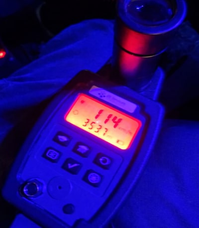 Marechaussee in Eindhoven neemt rijbewijs in beslag, drie andere hardrijders komen goed weg