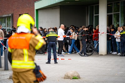 Forse gaslekkage bij graafwerkzaamheden in Rotterdam: school ontruimd