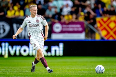 Ajax midfielder Sivert Mannsverk joins Sparta Prague permanently