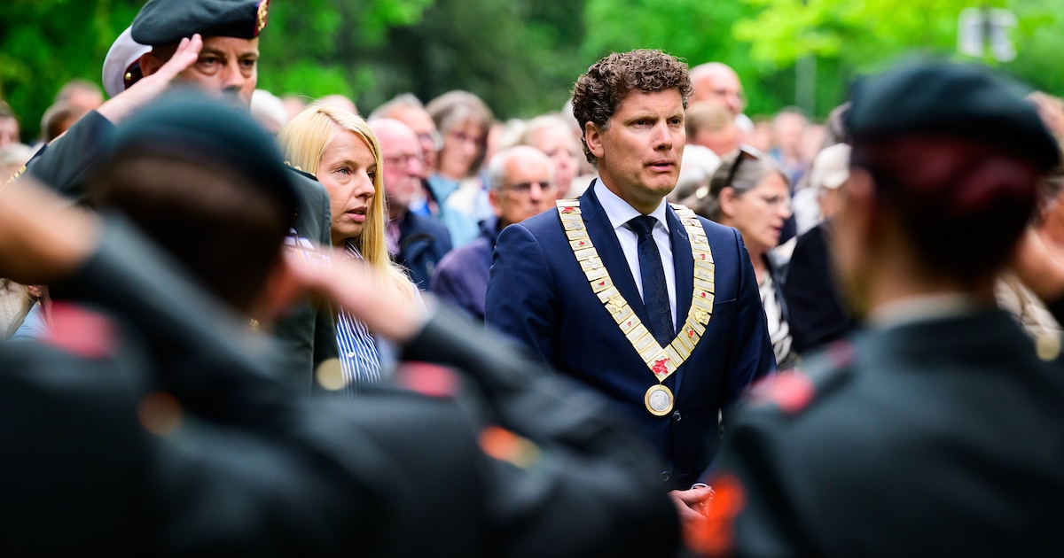 Burgemeester Jacco van der Tak roept op tot medemenselijkheid: ‘Sluit onze ogen niet voor het leed v