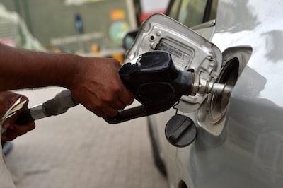 Benzineprijs in Nederland naar hoogste niveau ooit: dit betaal je nu gemiddeld langs de snelweg