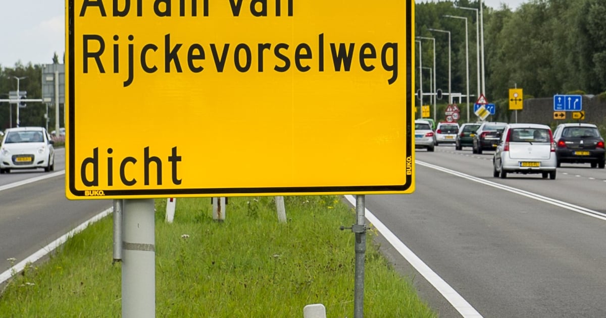 Drukke Abram van Rijckevorselweg ruim twee weken dicht voor nieuwe asfaltlaag