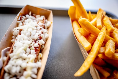 Snackattack: goede naam, mensen vallen echt aan als er friet op tafel komt