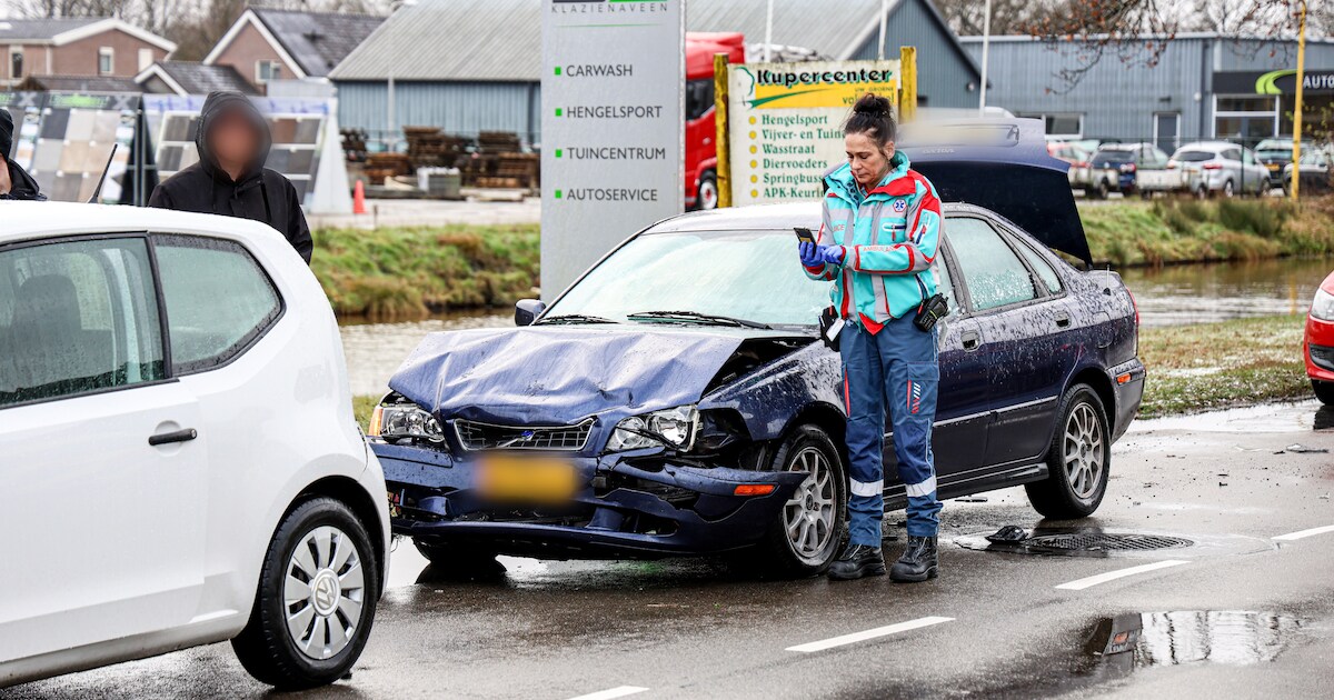 Ongeval met letsel op Mr. Ovingstraat in Klazienaveen