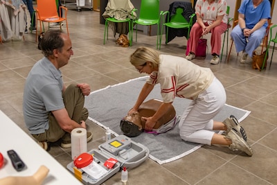 Leer een leven redden tijdens reanimatie, AED en eerste hulp-cursussen in AZ Klina