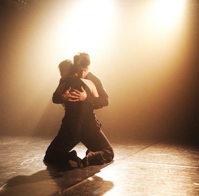 Dansvoorstelling in Tiel brengt publiek dicht bij de dansers