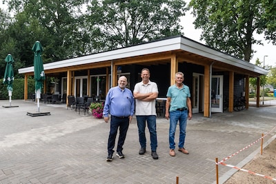 Louche bouwer verdween met bijna twee ton, nu staat het clubhuis van Tennisvereniging Heino er tóch
