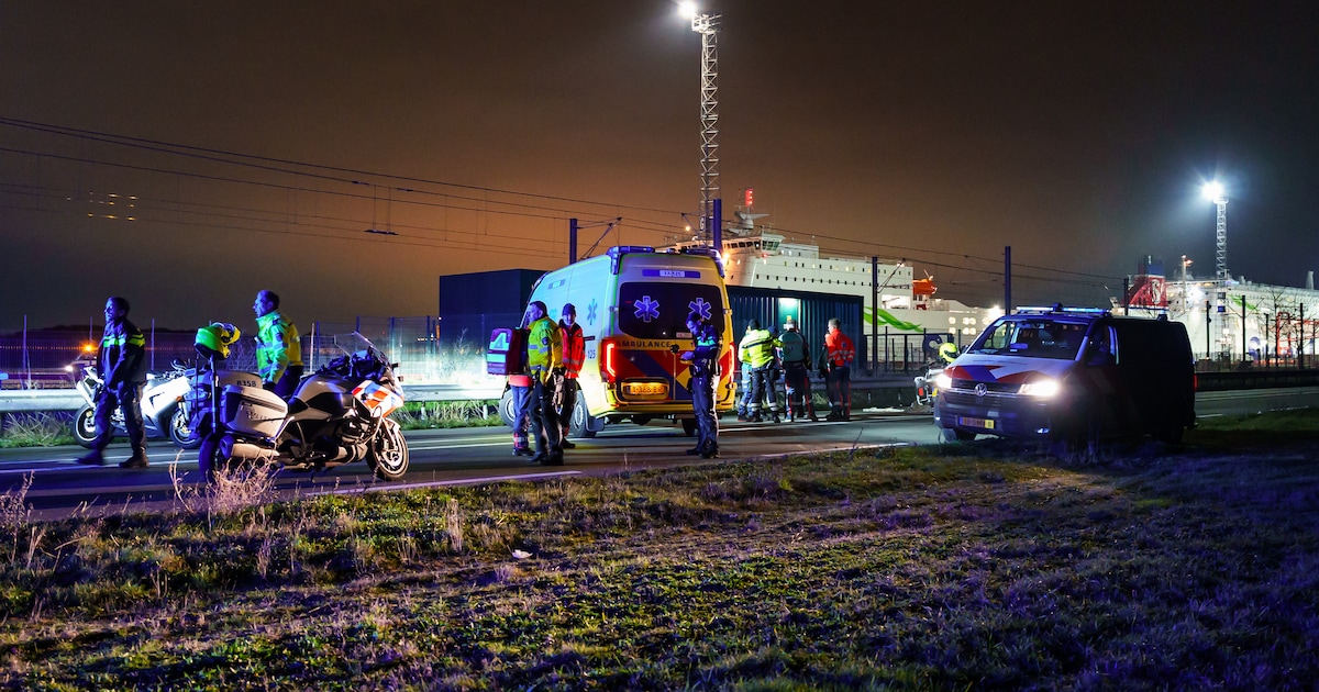 Vrouw (22) uit Breda overleden bij motorongeval in Hoek van Holland, man aangehouden
