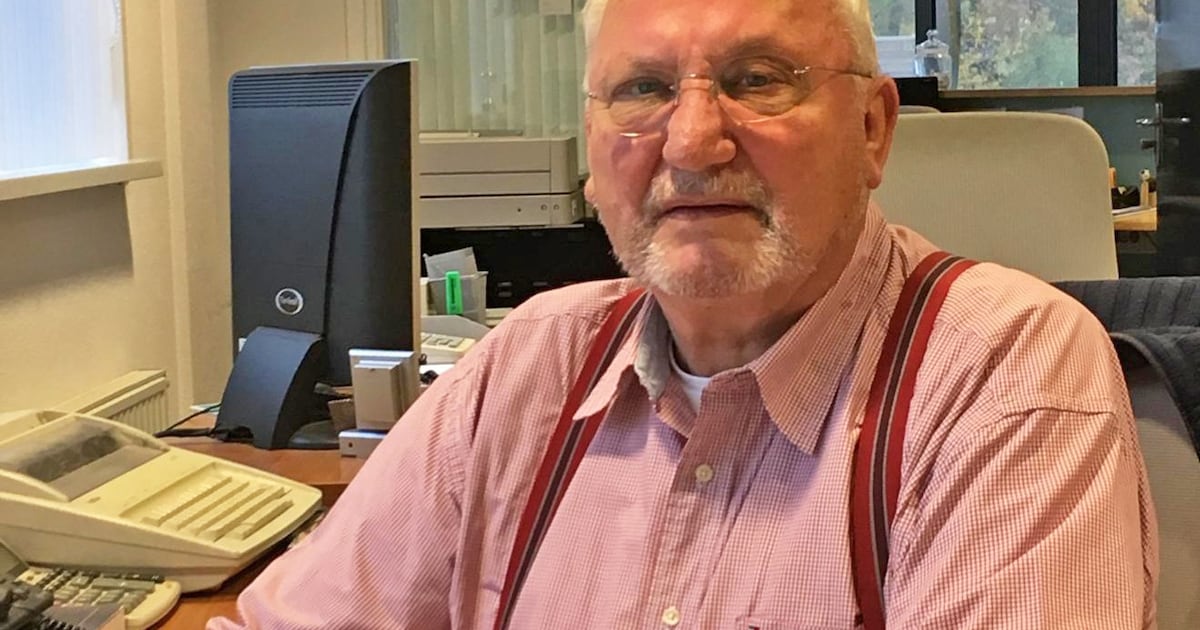 Goudeerlijke Jaap (1944–2026) liet zijn broek zakken voor een opdrachtgever: ‘Ik word hier gewoon ui