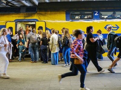 Meer ritten, meer rijtuigen en reizigers verleiden: NS zegt klaar te zijn voor septemberdrukte