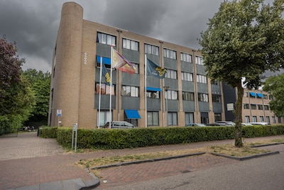 Weigergemeenten willen best asielzoekers, maar alleen christenen of gezinnen: mag dat?