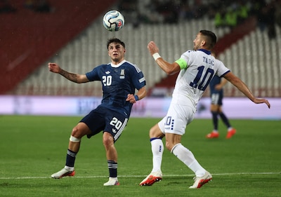 Assist Tadic bij Servië tegen Griekenland, Haaland scoort tegen Denemarken