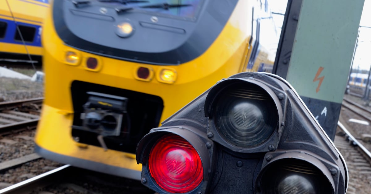 Hele dag veel minder treinen tussen Almere Centrum en Weesp