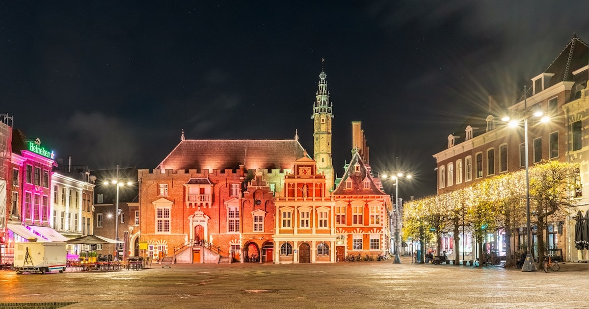 Haarlem zet gebouwen in oranje licht voor actie tegen vrouwenmoord