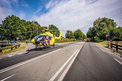 Ernstig ongeluk in Dieren: twee gewonden, traumahelikopter landt