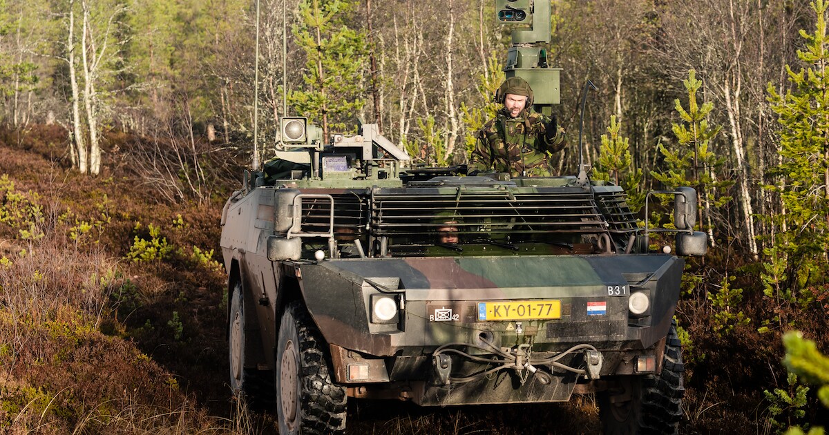 Militairen in actie in Lexmond: oefening van Koninklijke Landmacht | Vijfheerenlanden