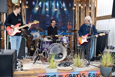 Britse blueslegende rijdt na show in Berlijn door naar Milheeze voor familiefeest