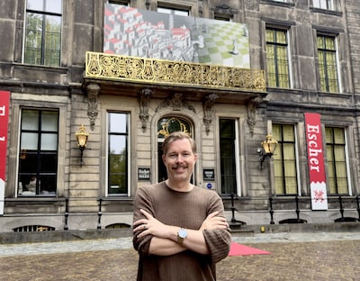 Allan zoekt jouw oude kristallen voor zijn kunstwerk: doneer en krijg gratis toegang tot Escher Muse