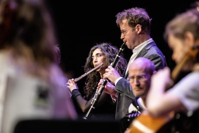 Kijkje in hoofd van arts die euthanasie uitvoert: schrijver Joost liet zich voor muziekuitvoering in