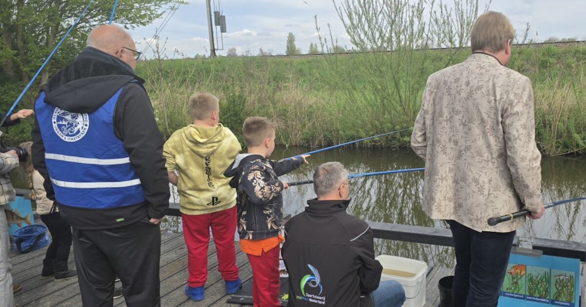 Vissteiger in Obdam feestelijk geopend