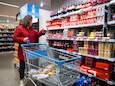 De prijzen van A-merken in de supermarkt zijn fors gestegen.