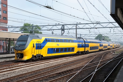 Treinverkeer tussen Tilburg en Den Bosch hervat na urenlange seinstoring